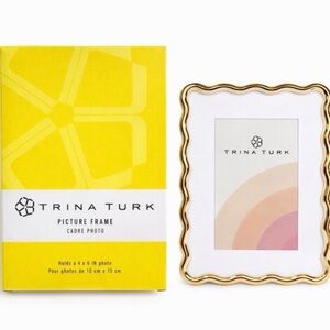 Trina Turk 4x6 Gold Scalloped Picture Frame, NIB